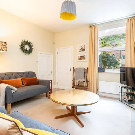 Dom wakacyjny 59 St Denys Road Gorgeous 2-bed House Right In The Heart Of - Pass The Keys *