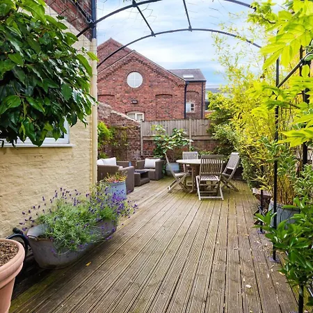 59 St Denys Road Gorgeous 2-bed House Right In The Heart Of - Pass The Keys Feriehus York