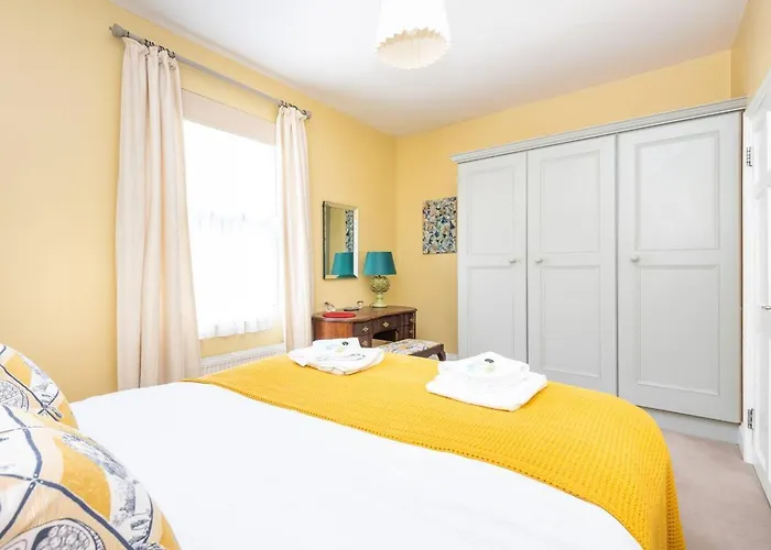 59 St Denys Road Gorgeous 2-bed House Right In The Heart Of - Pass The Keys 度假居 *