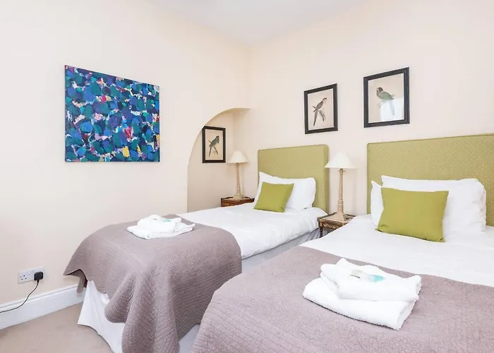 59 St Denys Road Gorgeous 2-bed House Right In The Heart Of - Pass The Keys