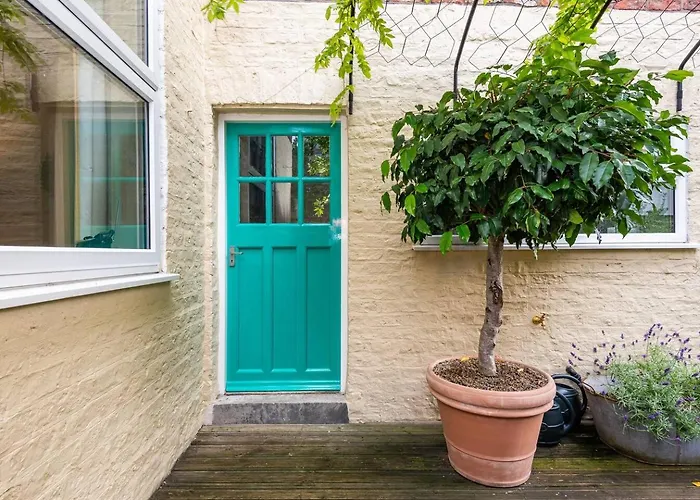59 St Denys Road Gorgeous 2-bed House Right In The Heart Of - Pass The Keys 度假居