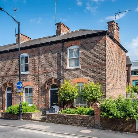 59 St Denys Road Gorgeous 2-bed House Right In The Heart Of - Pass The Keys Дом отдыха