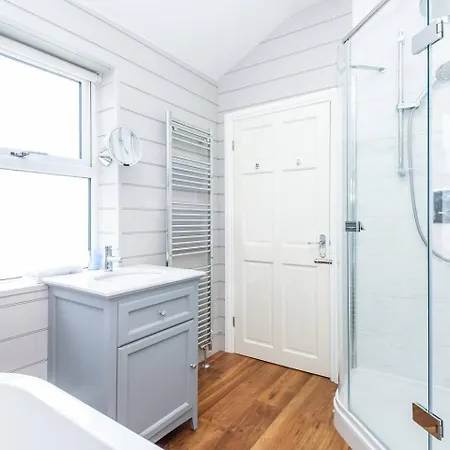 59 St Denys Road Gorgeous 2-bed House Right In The Heart Of - Pass The Keys *