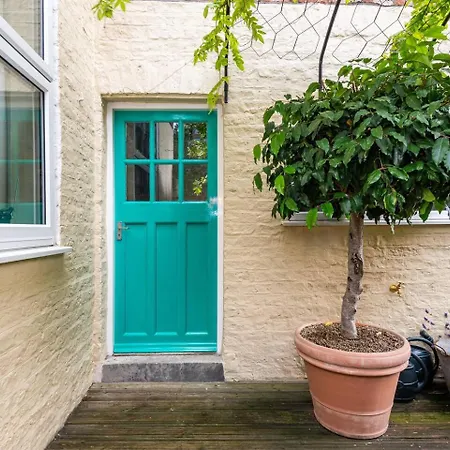 59 St Denys Road Gorgeous 2-bed House Right In The Heart Of - Pass The Keys Casa de Férias